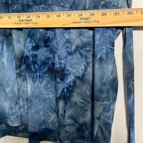 Dressbarn Woman 2X Tie Dye Faux Wrap Tunic Top Blue Embroidered Back Tie Plus - Picture 4 of 8